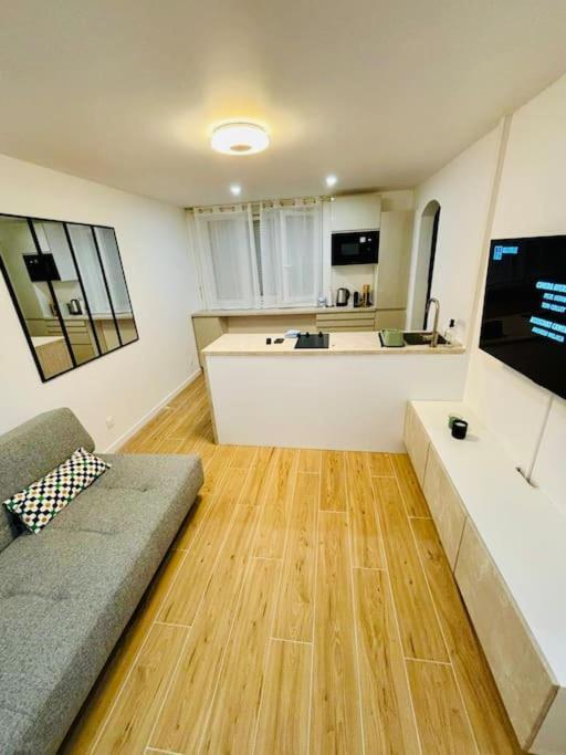 Joli Appartement Renove Incluant Parking A 10 Min De Paris Nanterre Dış mekan fotoğraf